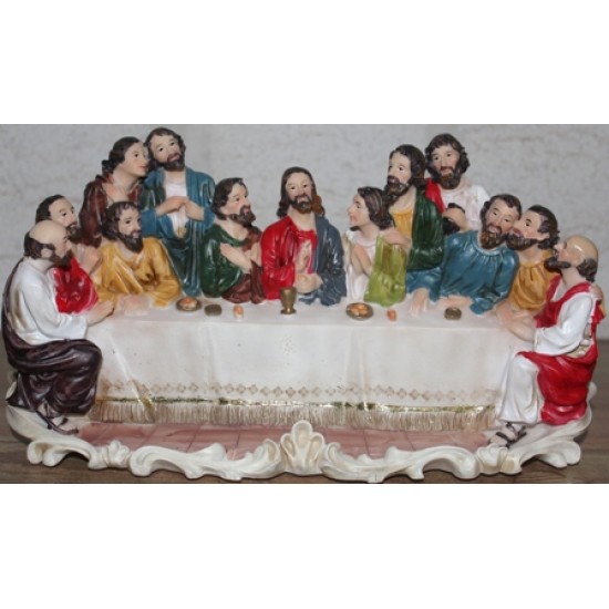 تمثال العشاء السري وسط