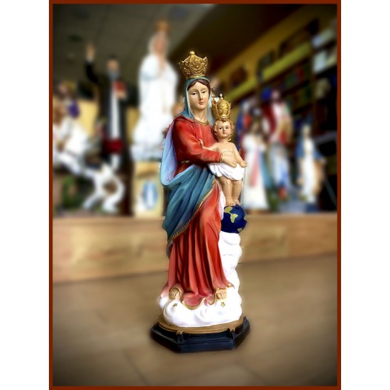 تمثال مريم العذراء مع الطفل يسوع والكرة الارضية