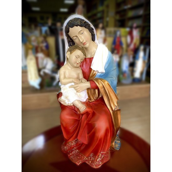 تمثال مريم العذراء مع الطفل يسوع