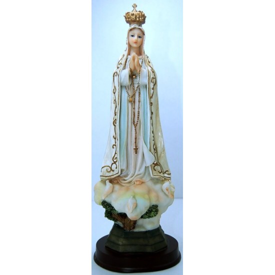 تمثال العذراء سيدة فاطمة أبيض