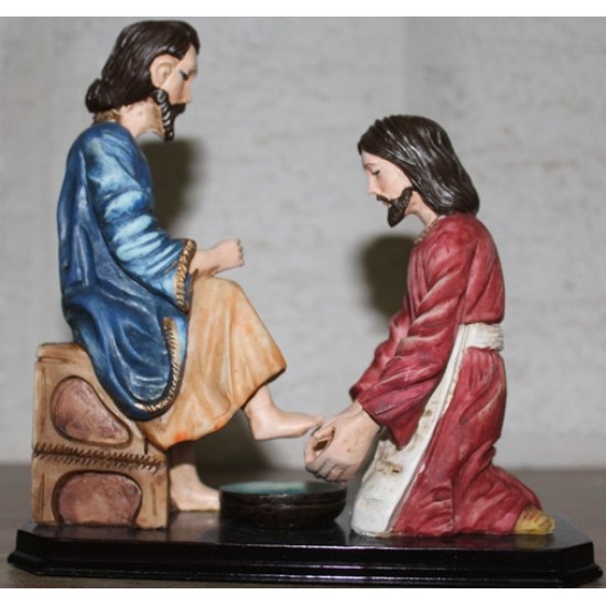 تمثال غسل الأرجل