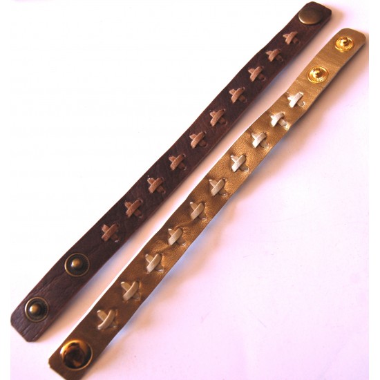 اسوارة مسبحة جلد لون بني مع 10 صلبان تخييط لون أبيض