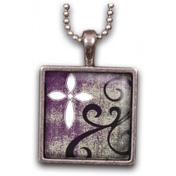 قلادة من كريستال ورزين وإطار نحاسي ابيض Swirl Cross
